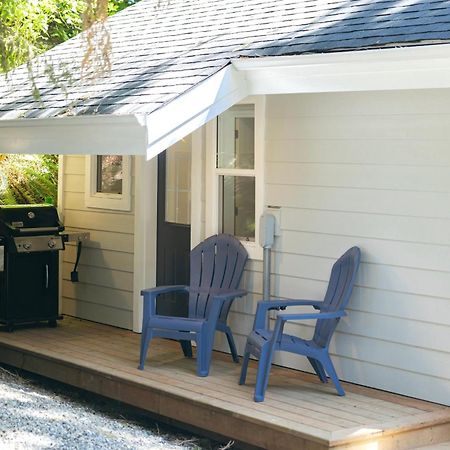 Surfs Inn Guesthouse & Cottages Ucluelet Exteriör bild
